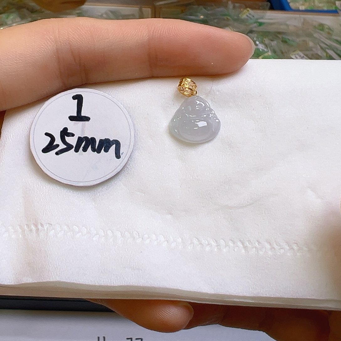 翡翠颈饰18K金镶嵌翡翠