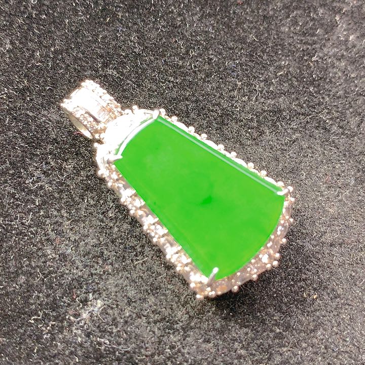 【闪购商品】翡翠未镶嵌颈饰翡翠