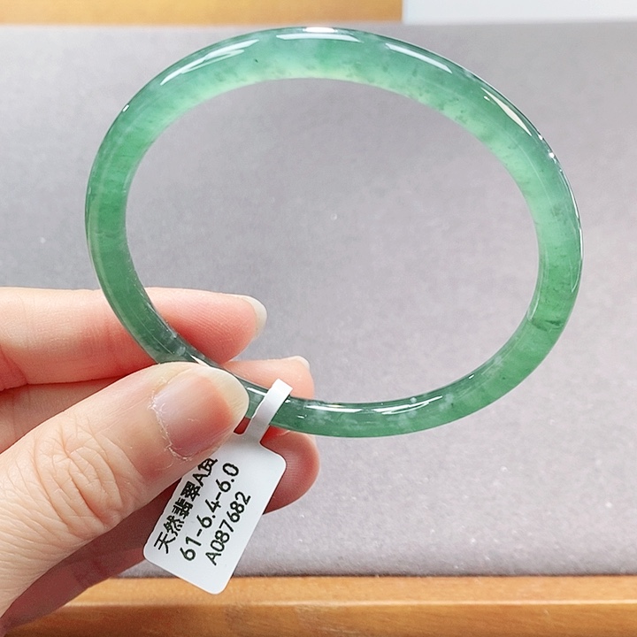 【闪购商品】翡翠手镯（圆镯）未镶嵌