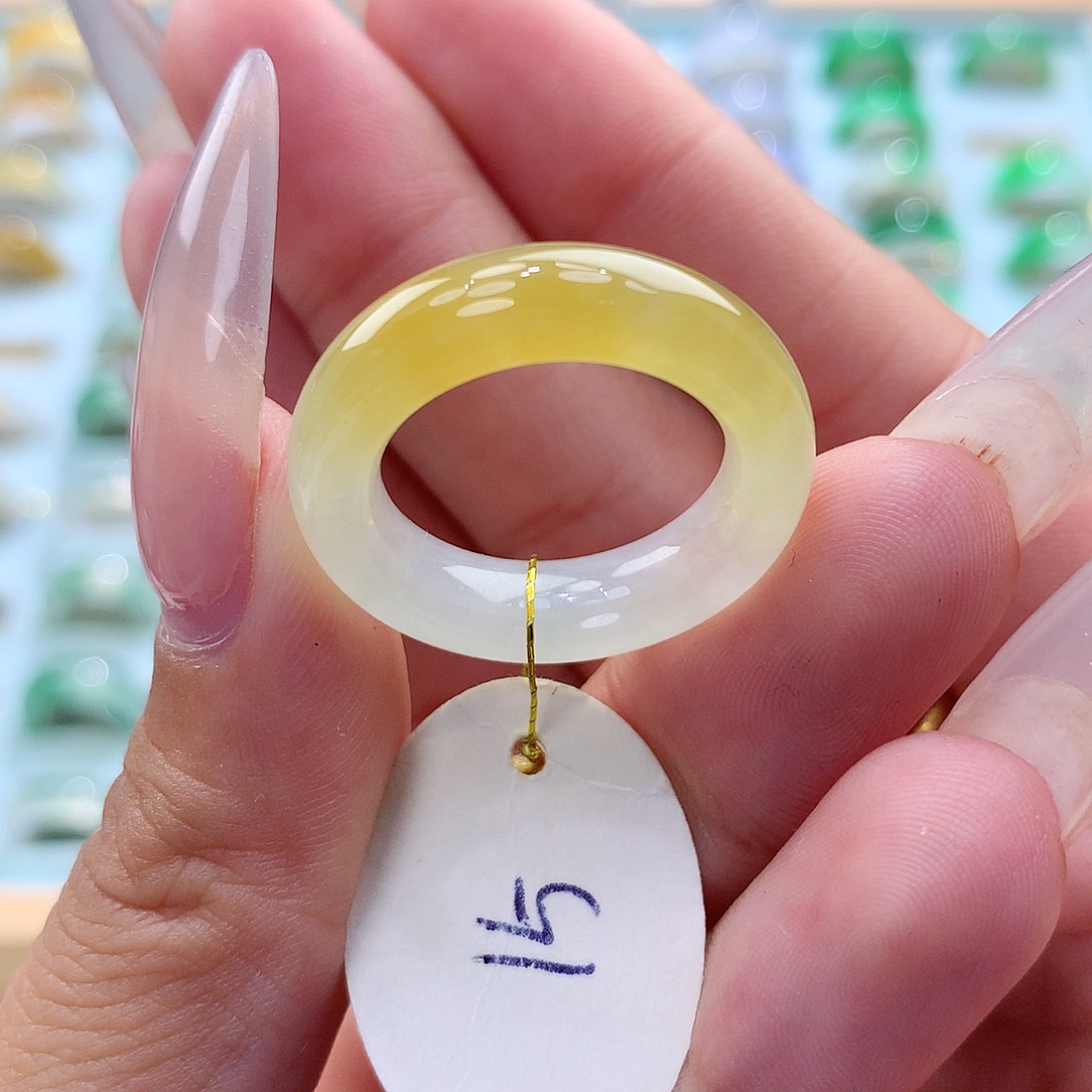 翡翠戒指未镶嵌小*15圈