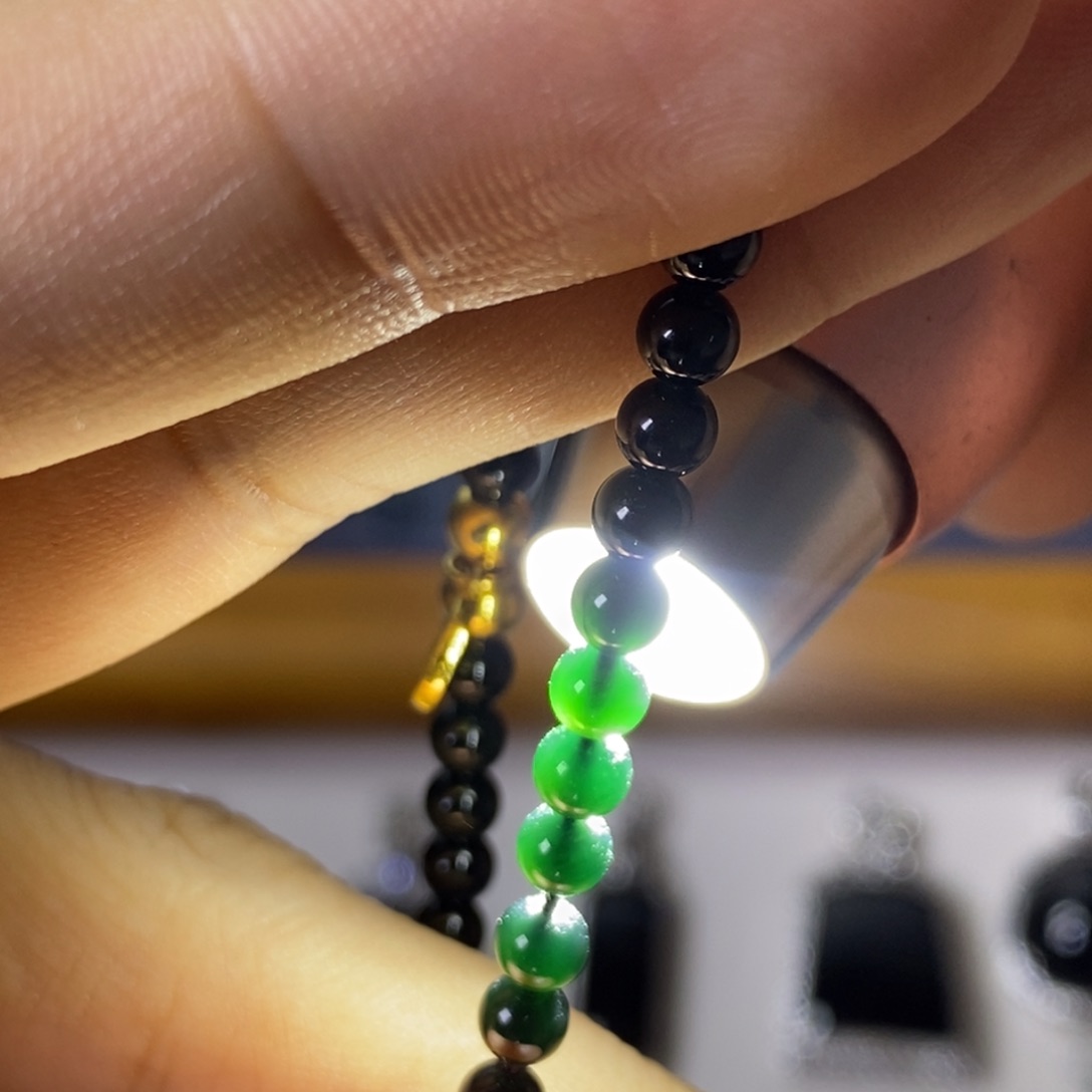 18K金镶嵌手链翡翠