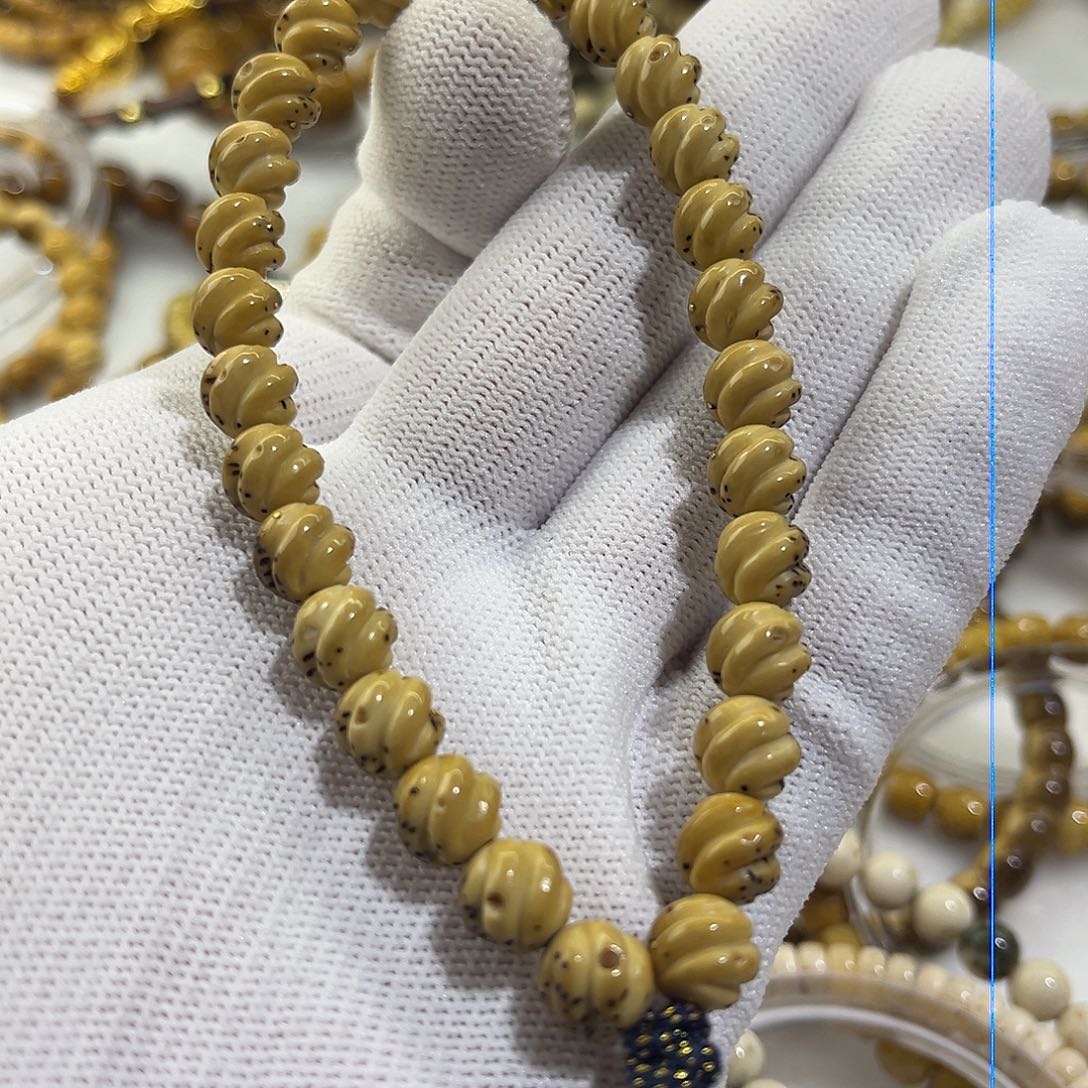 星月菩提吊坠扭扭