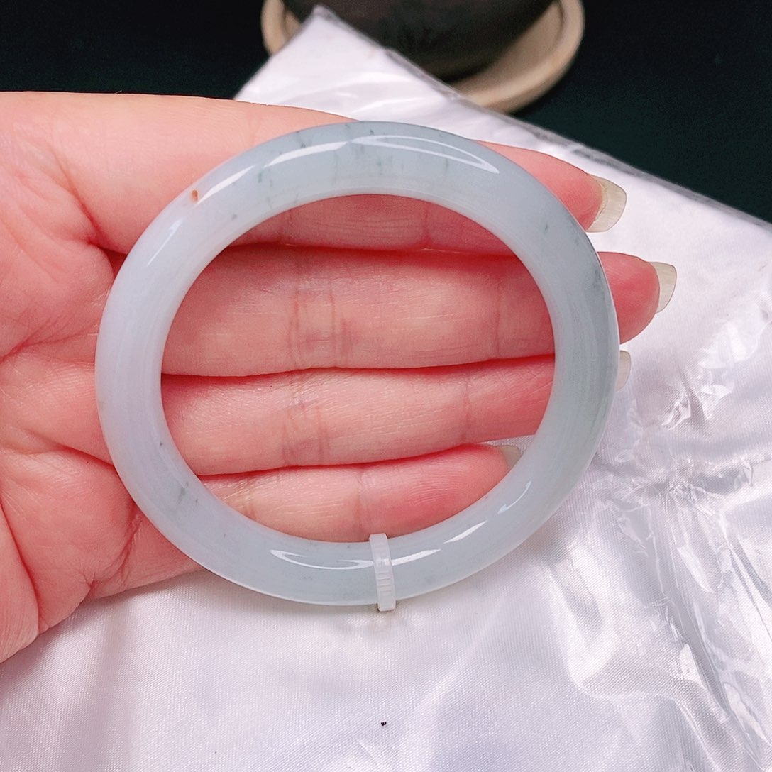 【闪购商品】翡翠手镯未镶嵌圆53