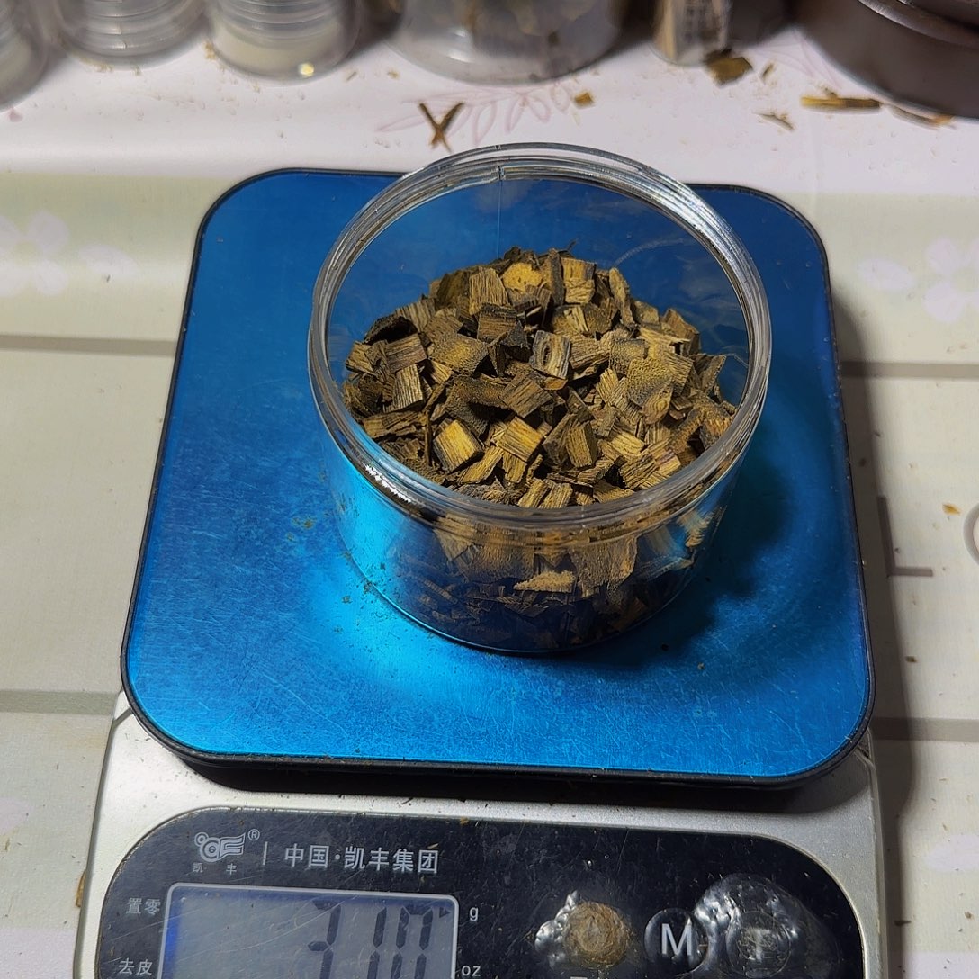 窗***掌沉香碎屑沉香奇楠乌身圆叶碎料子31克