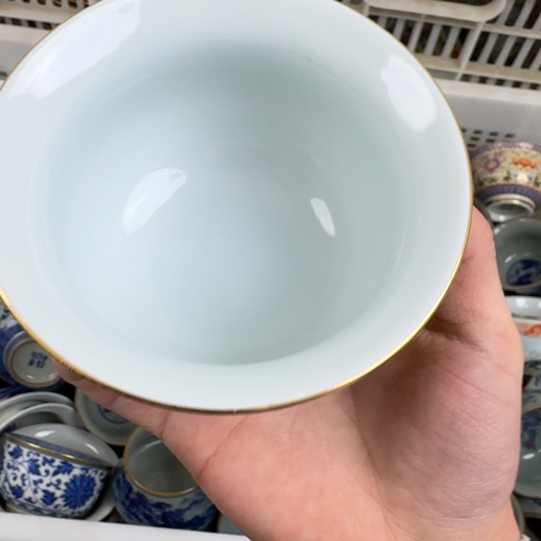 黄色珐琅彩仙鹤主人杯微瑕