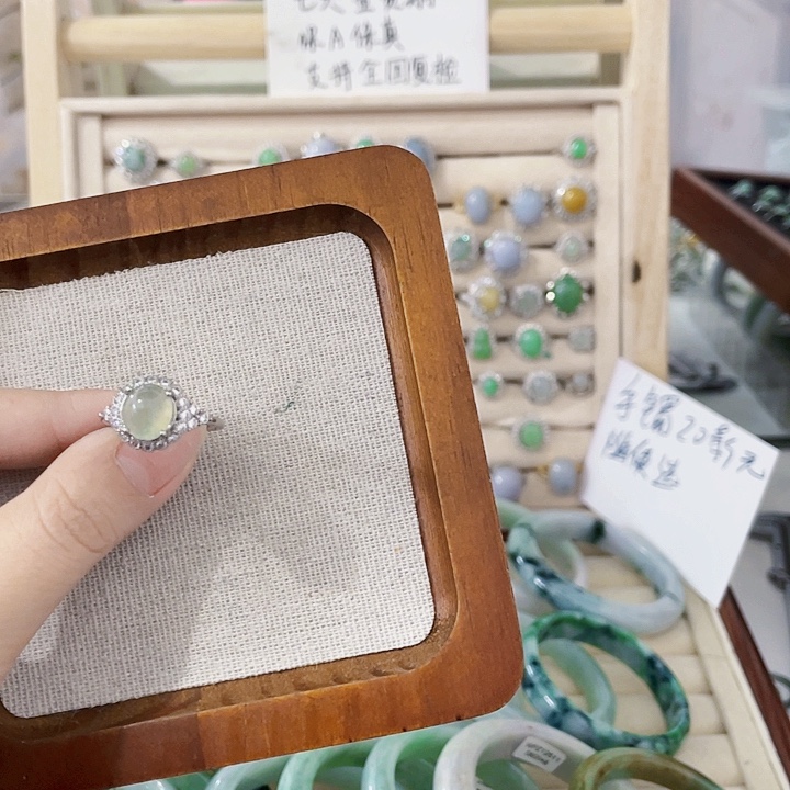 翡翠未镶嵌颈饰天然翡翠Ａ货