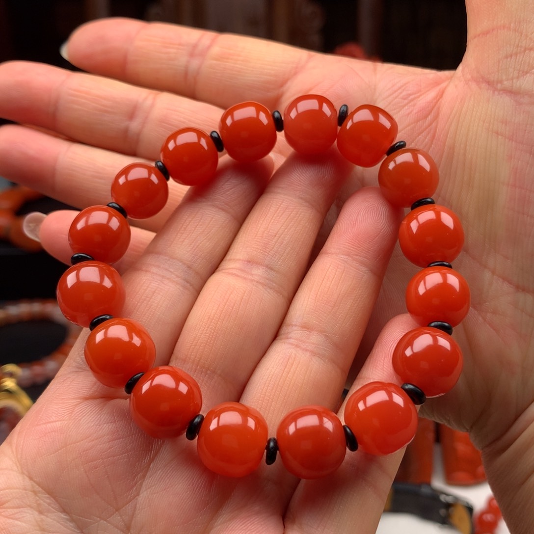 南红玛瑙手串未镶嵌云***?