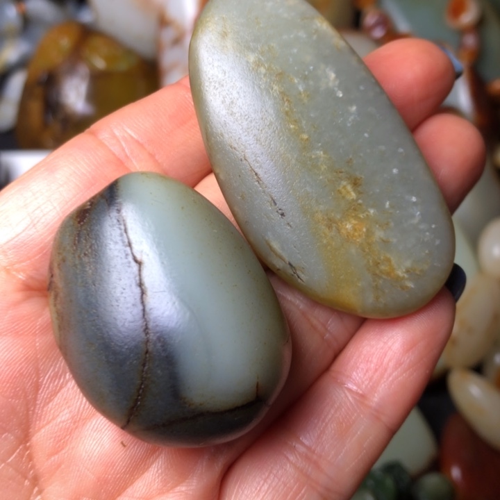 和田玉未镶嵌珠宝奇石