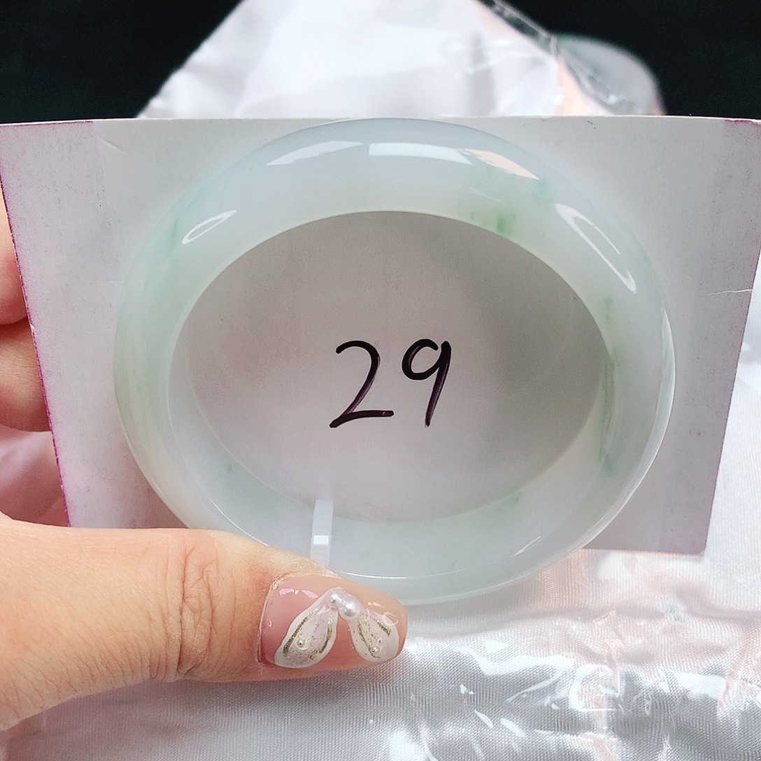 翡翠未镶嵌手镯正圈53.5