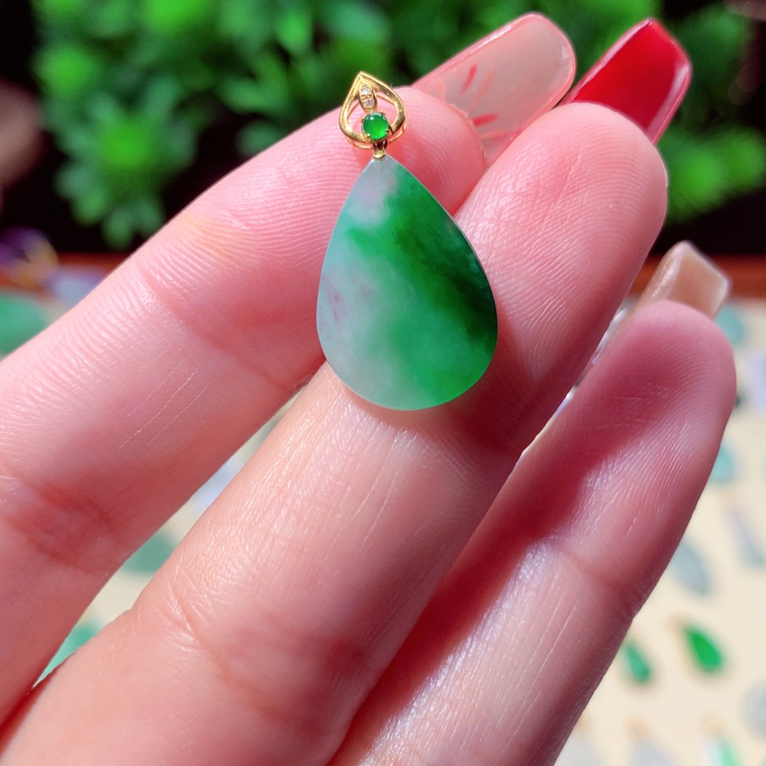 翡翠吊坠(不含链)18K金镶嵌