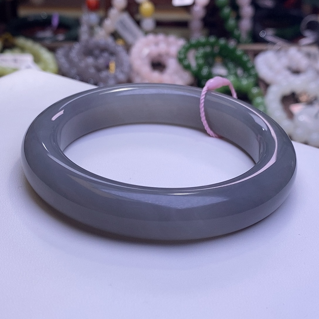 颈饰未镶嵌和田玉收藏级58烟紫老矿料高冰浓紫手镯