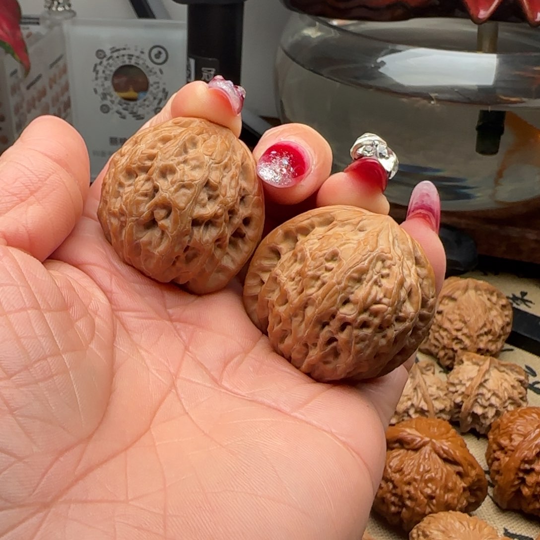 核桃瞅*核桃铁锤妹妹狮子头