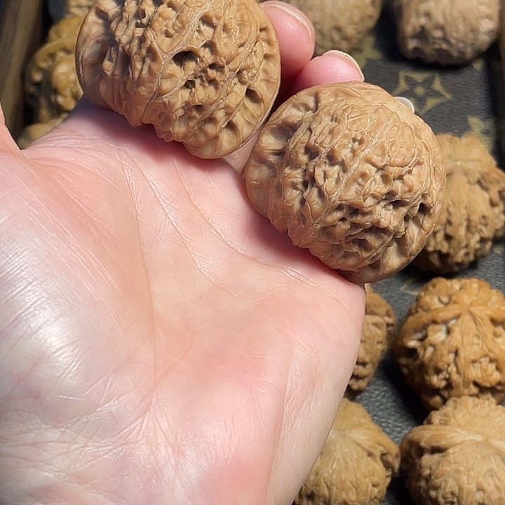 文玩核桃吊坠雪麒麟42