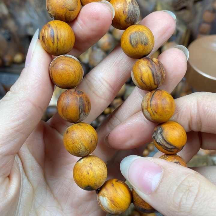 贡木把件加工定制手串