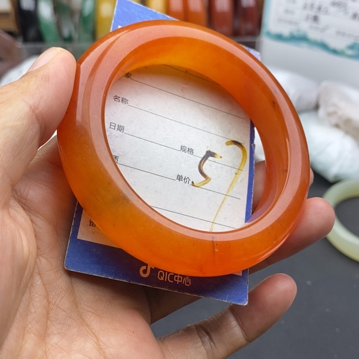 未镶嵌手镯石英质玉