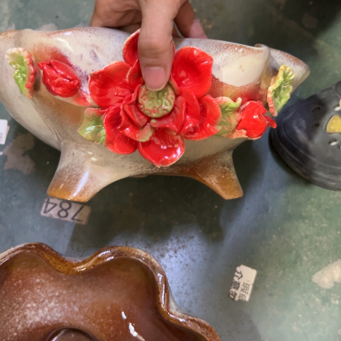 多肉花盆满20发货，爱退款拉黑