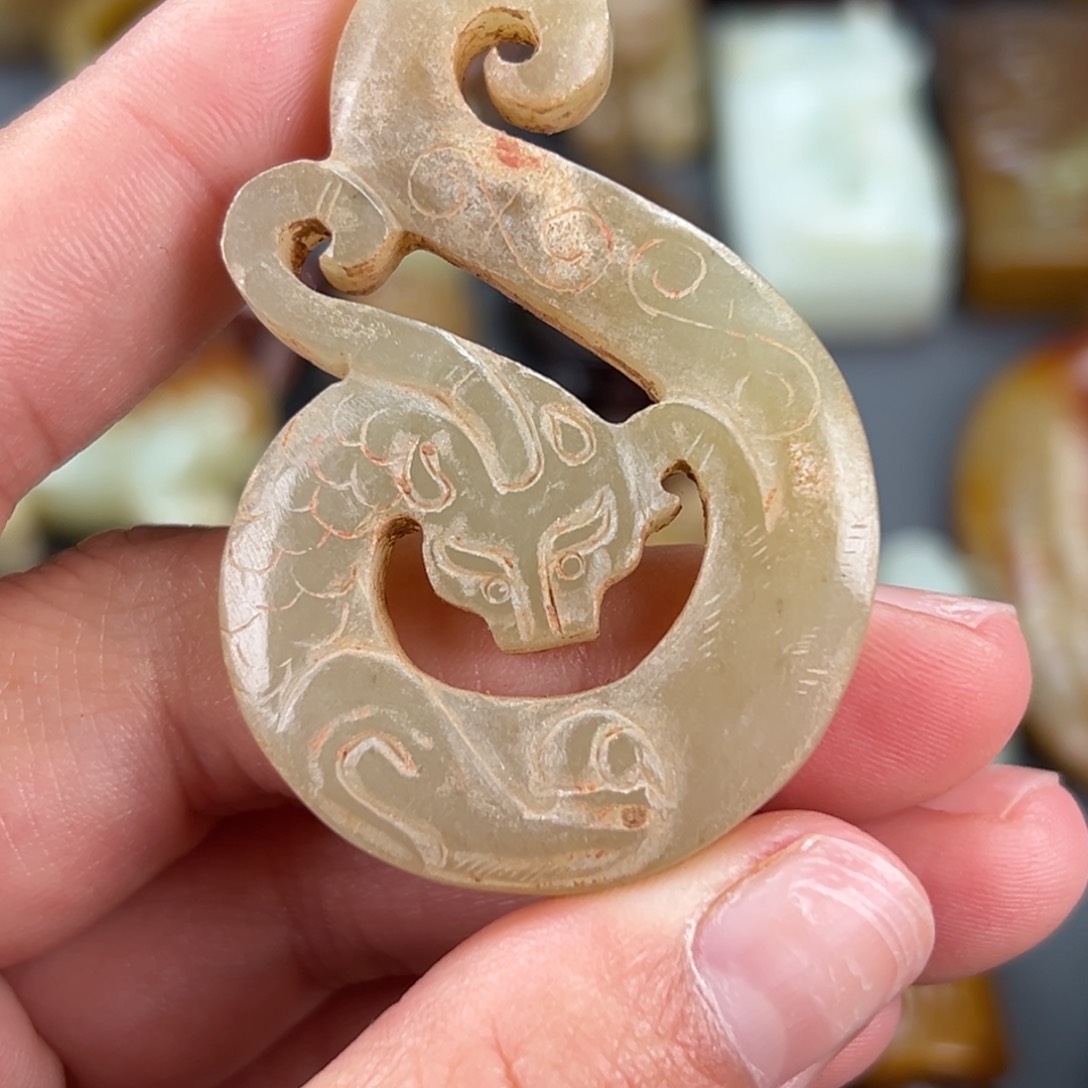 和田玉（糖玉）颈饰未镶嵌