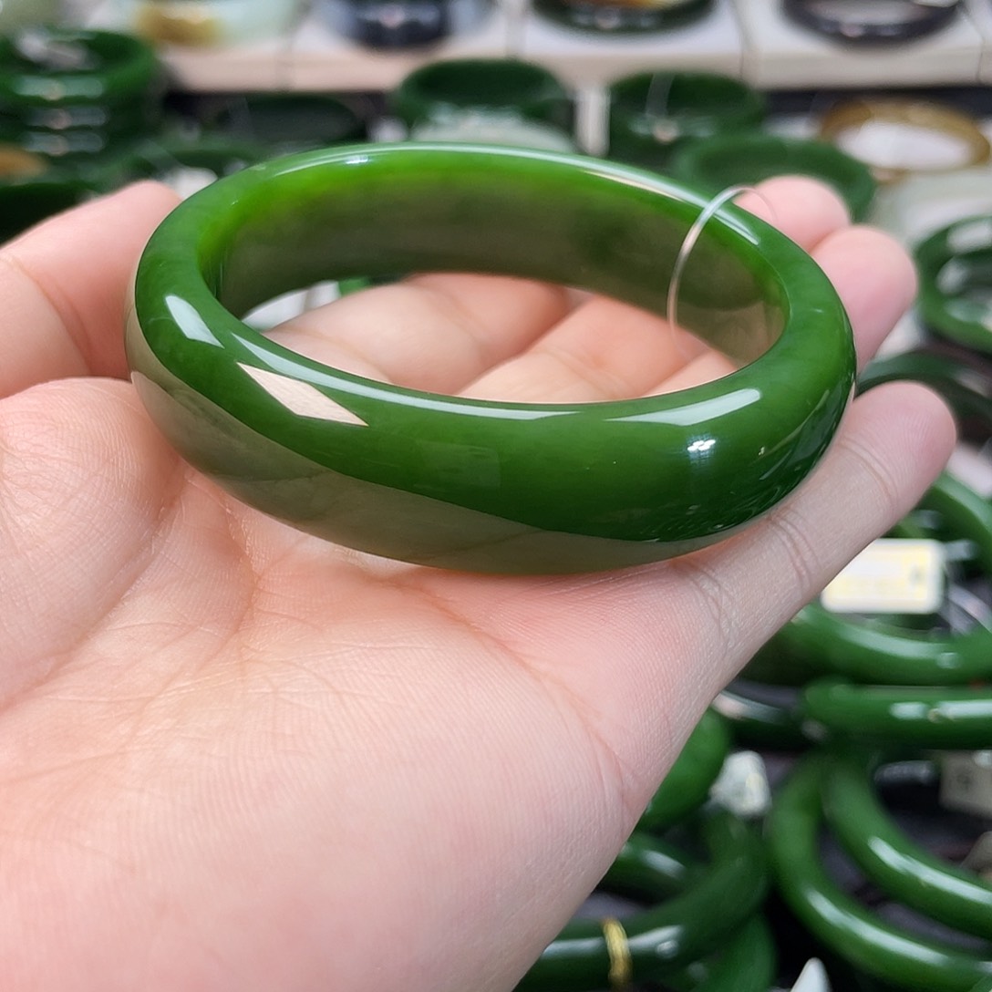 和田玉（碧玉）手镯未镶嵌