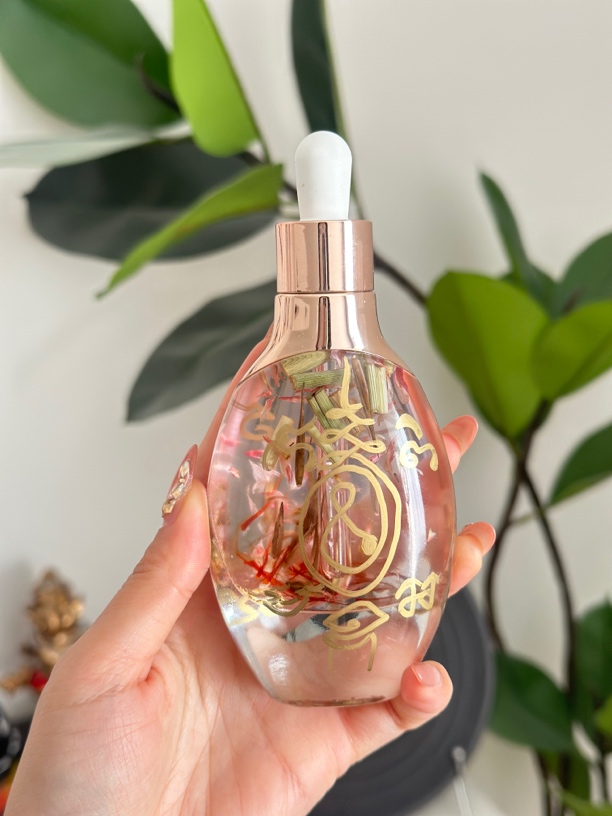 丹申迹油泰泰特色摆件