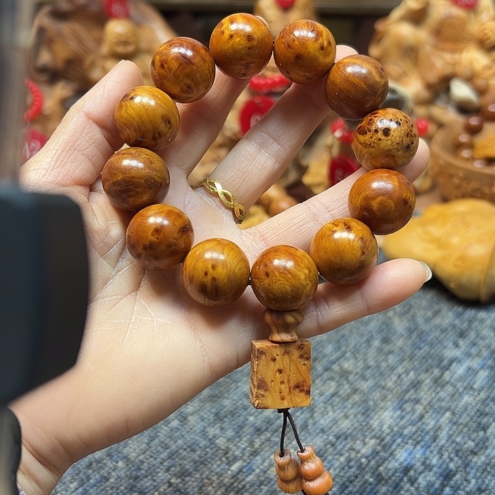 柏木太行崖柏手把摆件