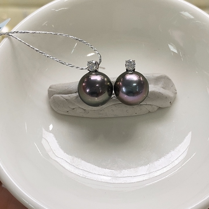 18K金镶嵌海水珍珠耳饰紫绿大溪地9-10mm