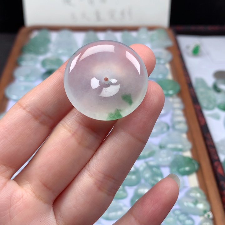 颈饰未镶嵌翡翠高冰飘花大平安扣