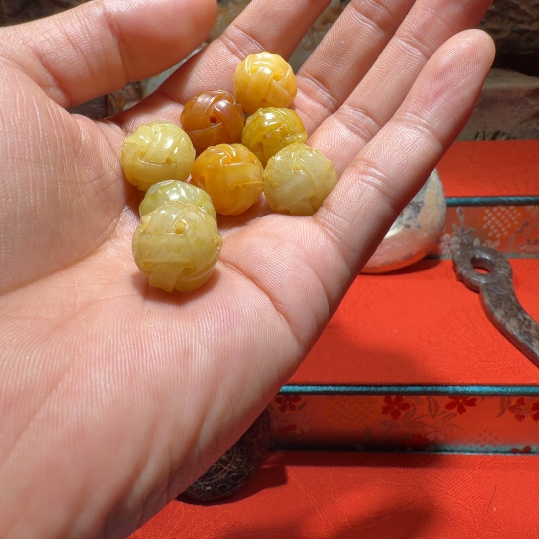 荣***堂和田玉（糖玉）未镶嵌颈饰