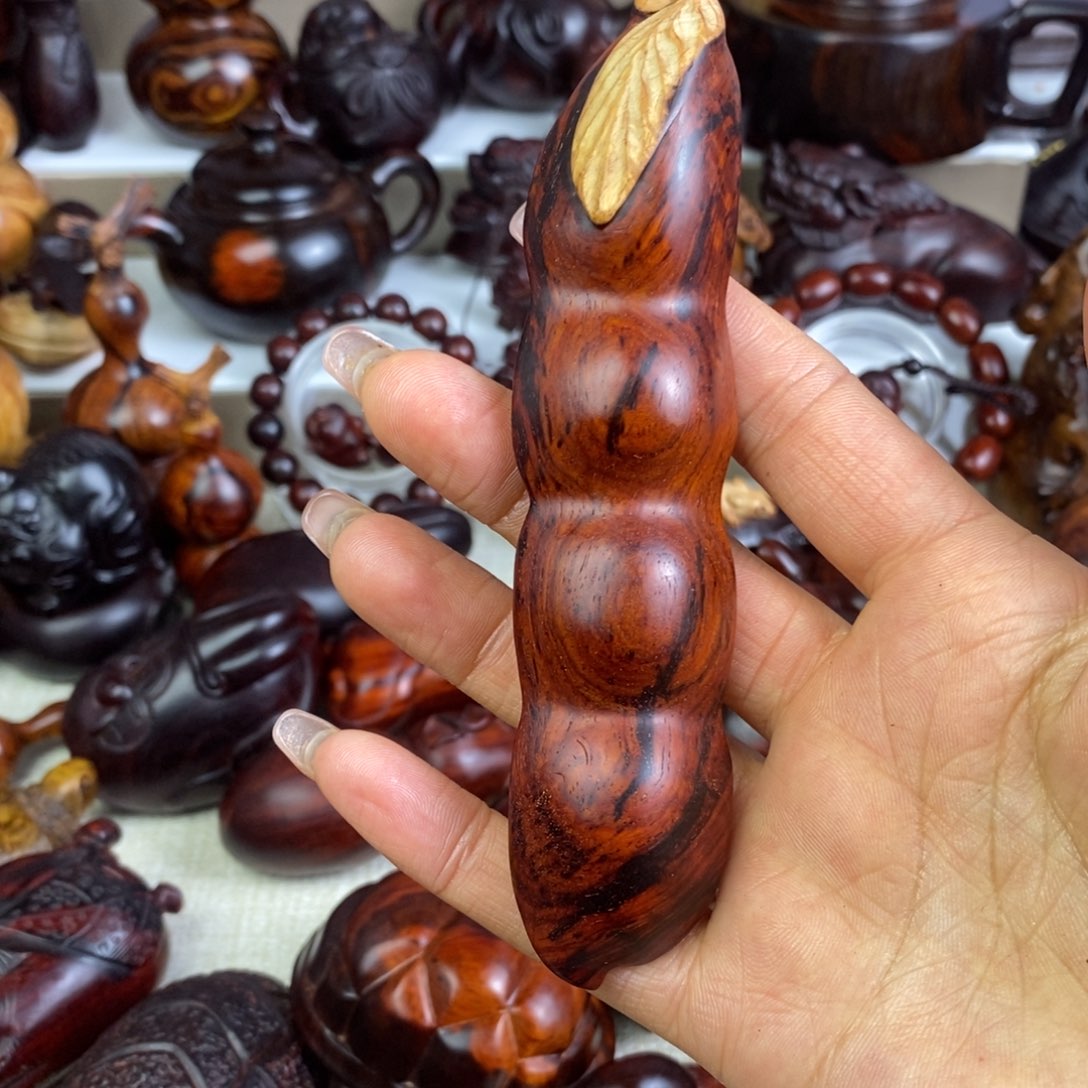 木印度小叶紫檀豆角手把件