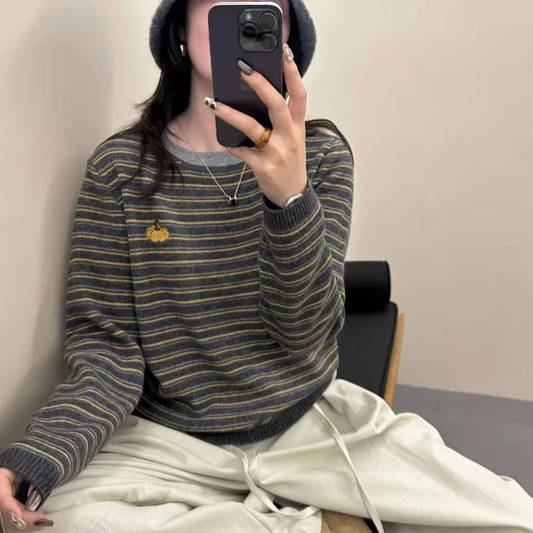 韩版小南瓜~软糯舒适-重工条纹亲肤时尚套头针织A646