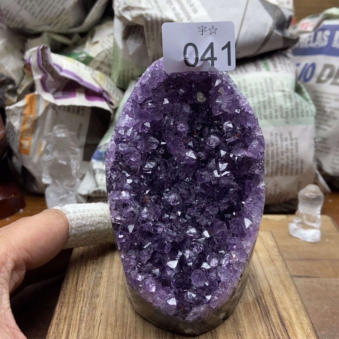 紫晶天然水晶摆件未镶嵌