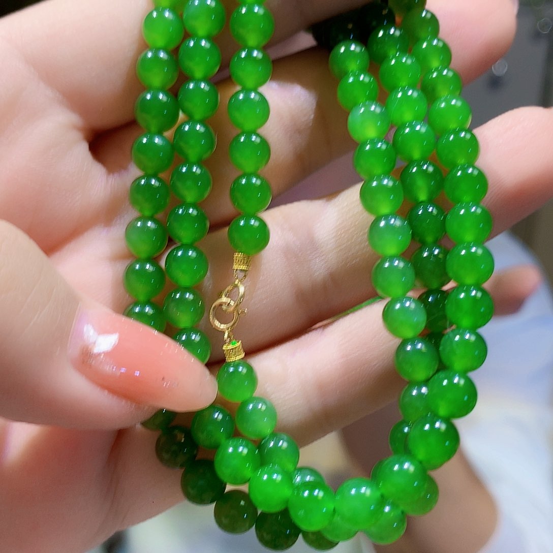 颈饰18K金镶嵌和田玉（碧玉）卡6