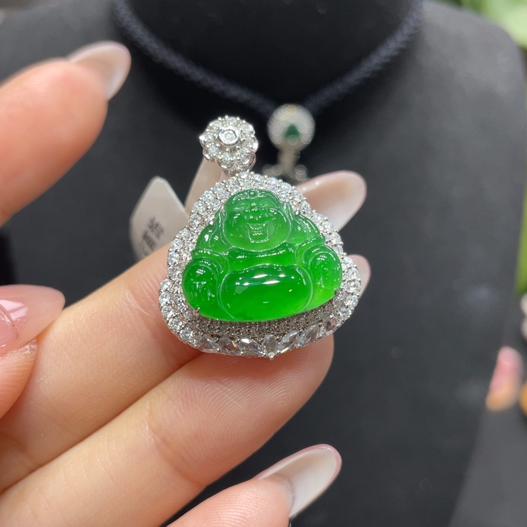 翡翠颈饰18K金镶嵌天然缅甸翡翠a货