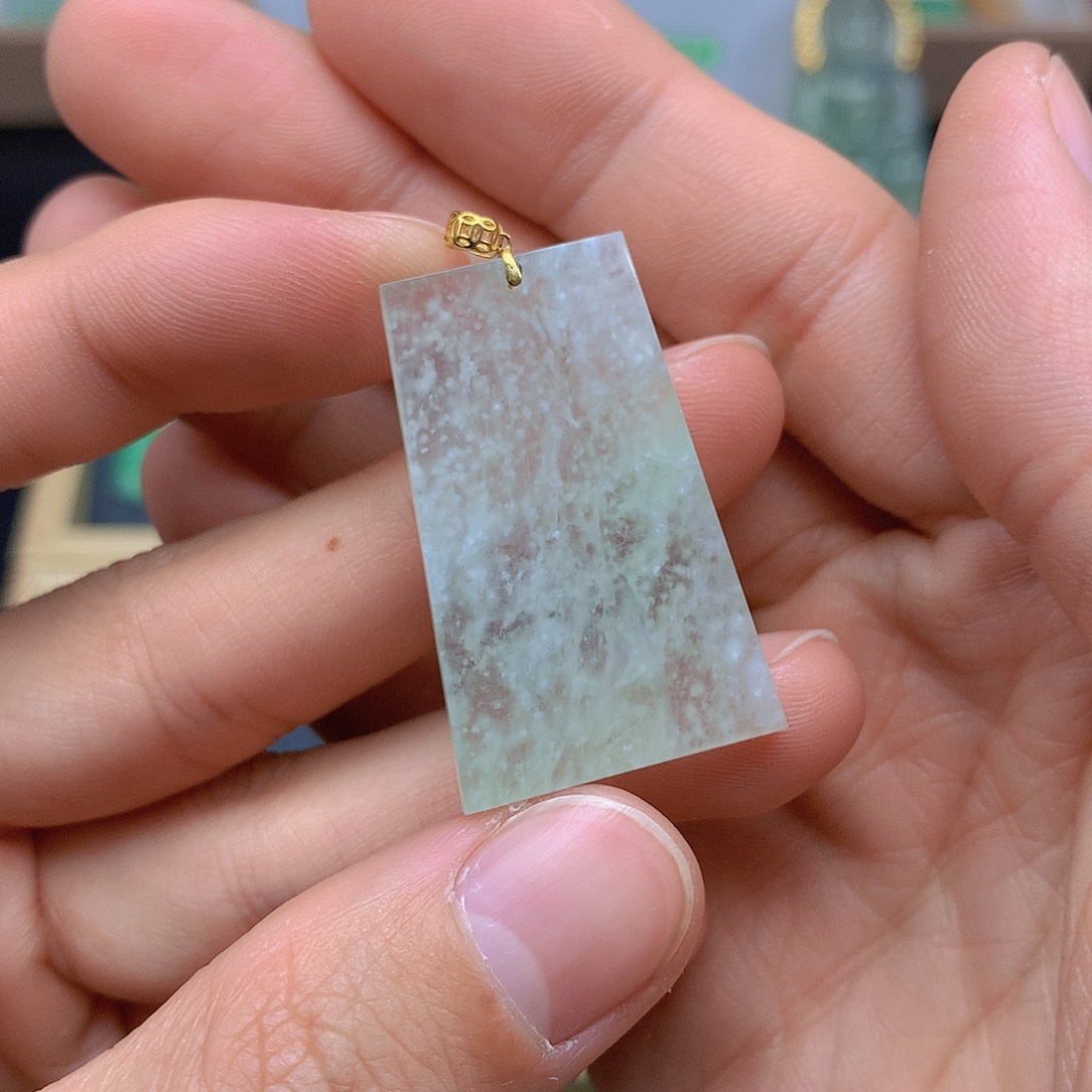 翡翠颈饰18K金镶嵌翡翠