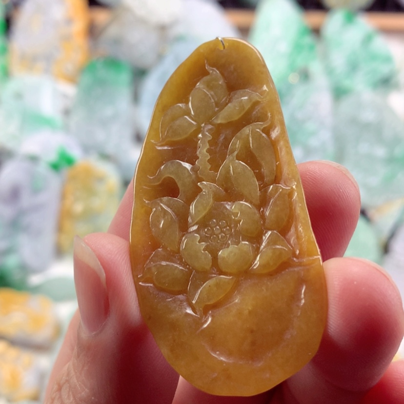 【闪购商品】翡翠吊坠(不含链)未镶嵌