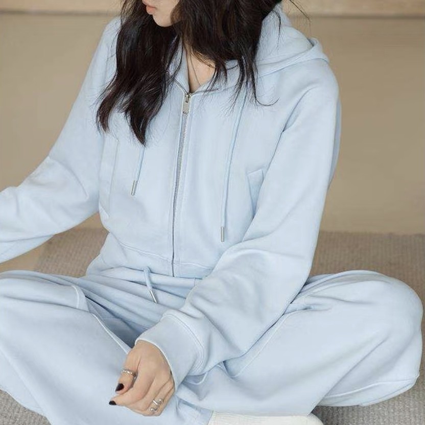 女士蓝色休闲运动套装