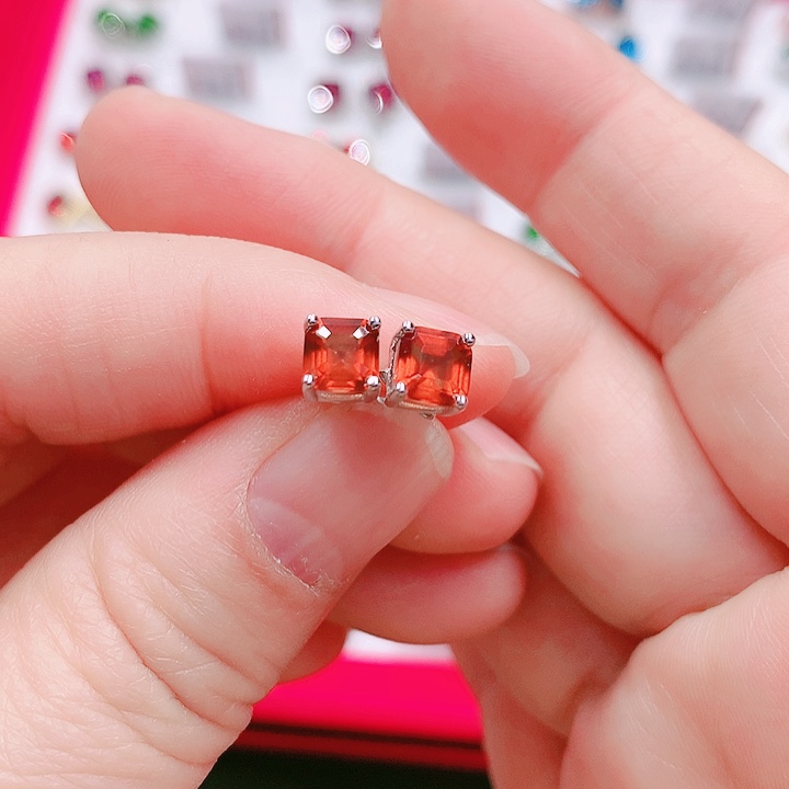 石榴石耳钉银S925镶嵌