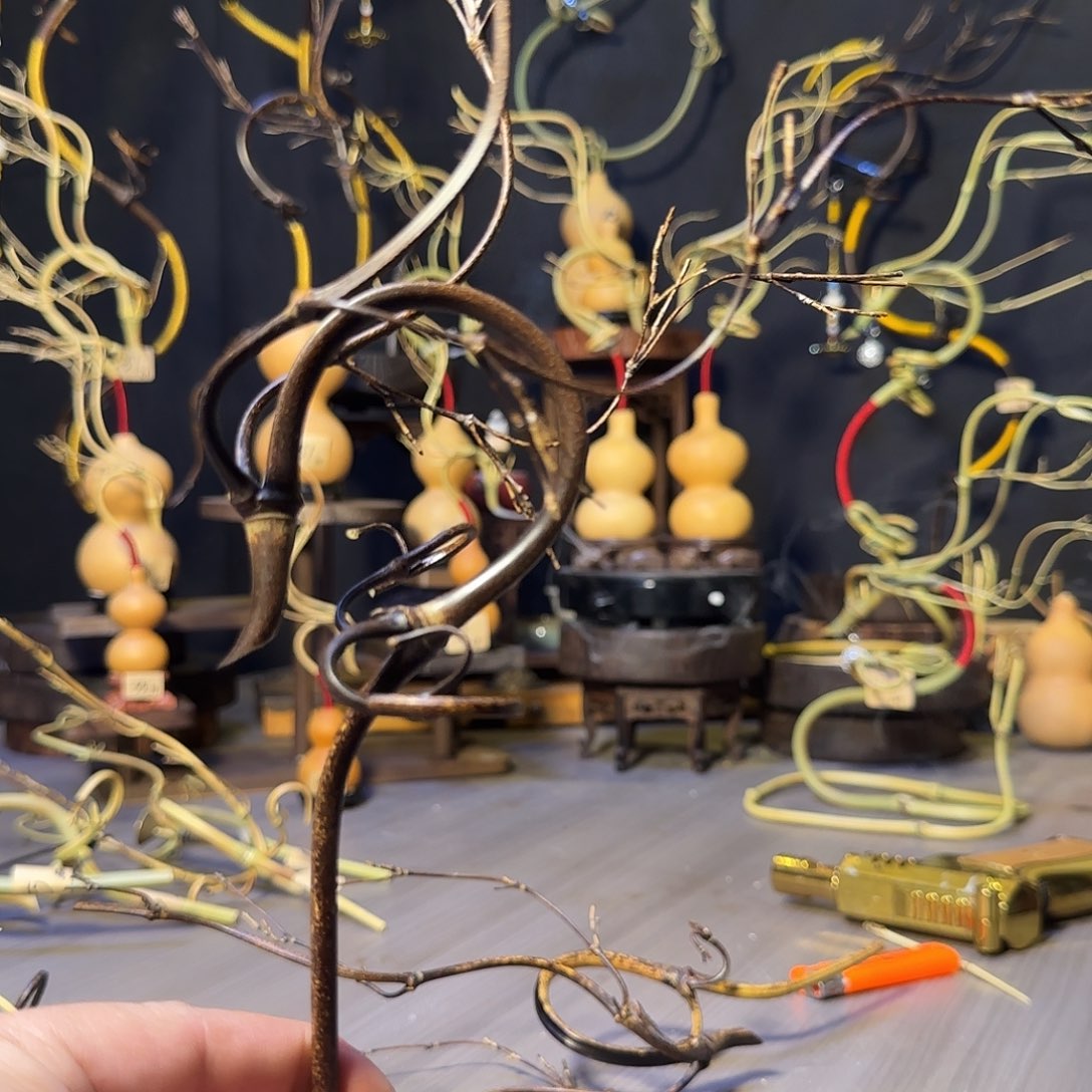 宇***！倒流香葫芦龙头一个