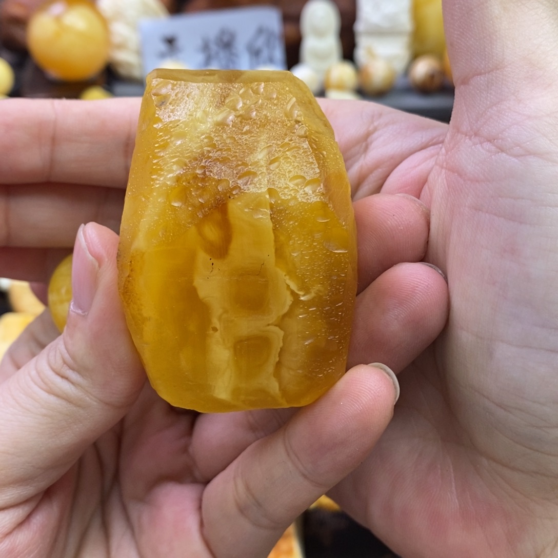 刘***住定制琥珀未镶嵌蜜蜡
