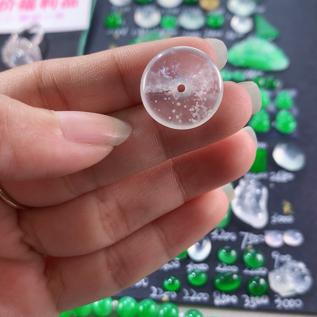【闪购商品】翡翠颈饰未镶嵌木那扣子
