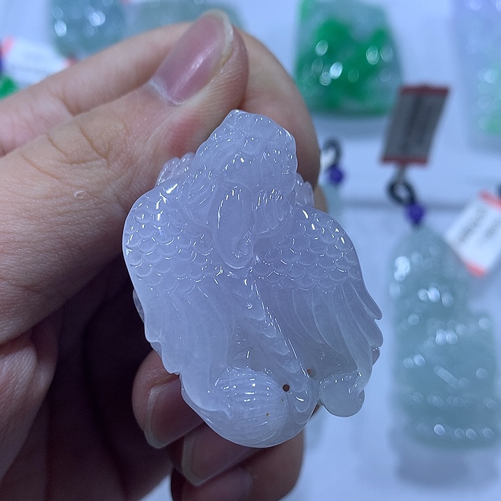 翡翠未镶嵌颈饰天然翡翠A货吊坠