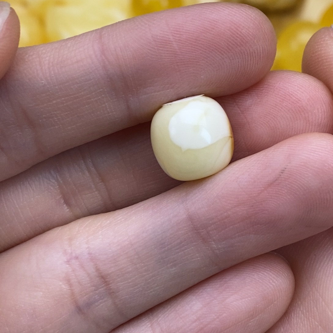 琥珀裸石未镶嵌10.9✖️10.7白蜡