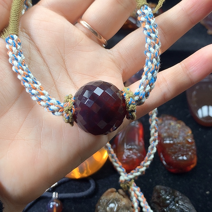 琥珀未镶嵌颈饰紫罗兰切割圆珠尺寸卡25*