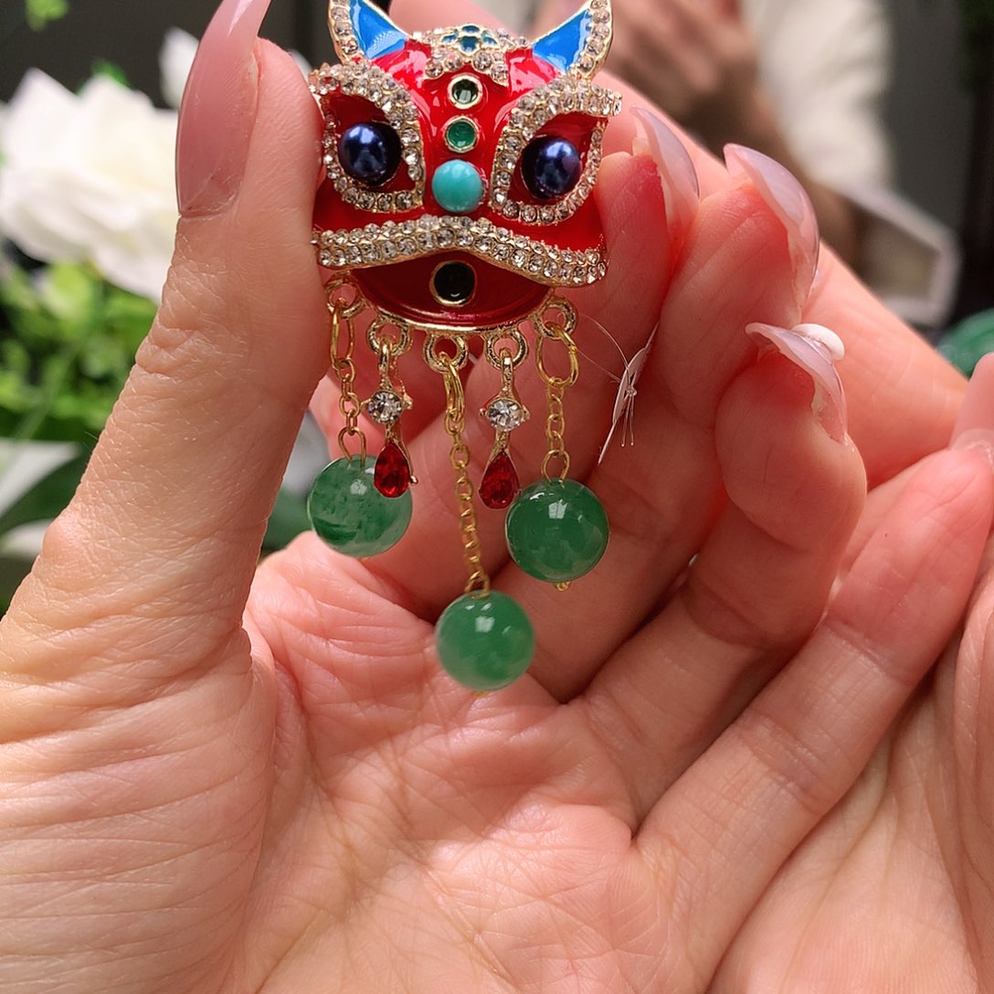 石英质玉胸针合金