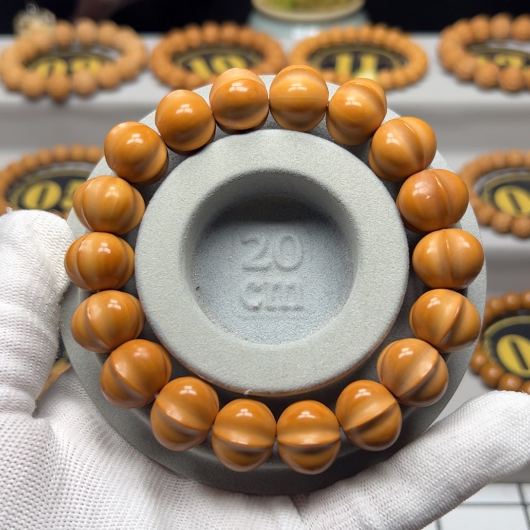 猴头核桃手串三花鲨鱼16➕微瑕