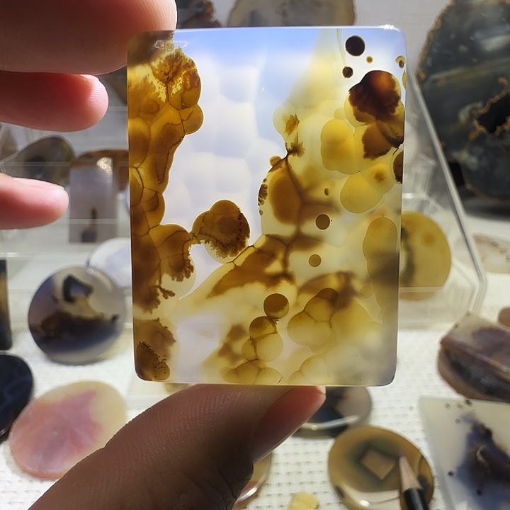 玛瑙/玉髓未镶嵌珠宝奇石