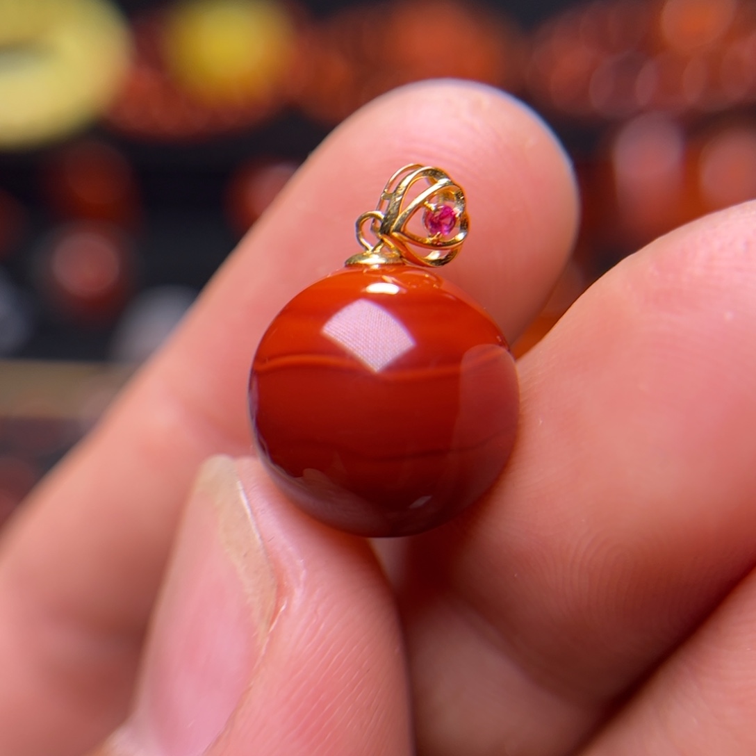 南红玛瑙吊坠(不含链)18K金镶嵌原矿瓦西精品锁骨链吊坠