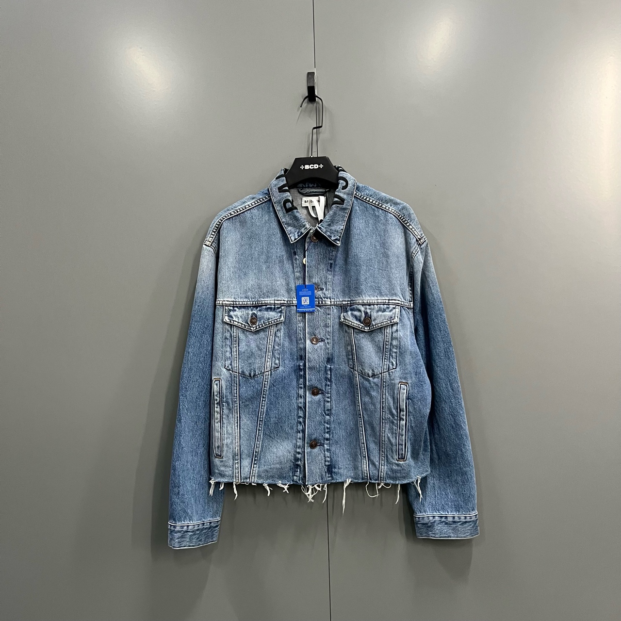 99新 Balenciaga/巴黎世家 (ll)领口刺绣牛仔夹克 36码 bc012512