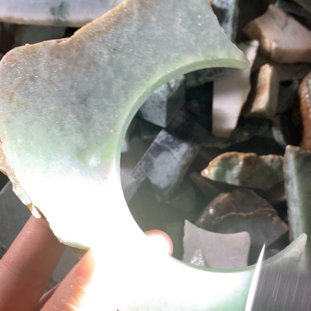 颈饰未镶嵌翡翠天然翡翠