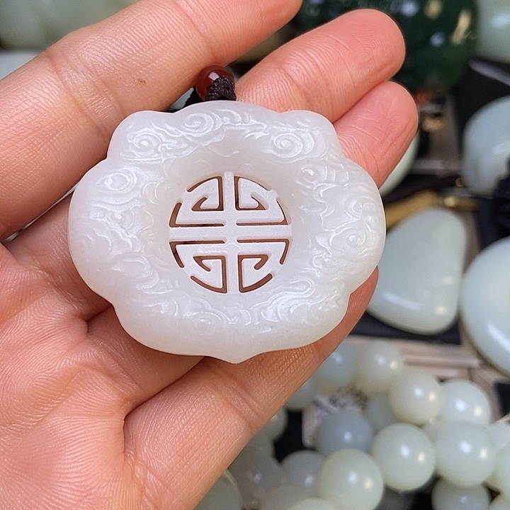 吊坠(不含链)未镶嵌和田玉L****n