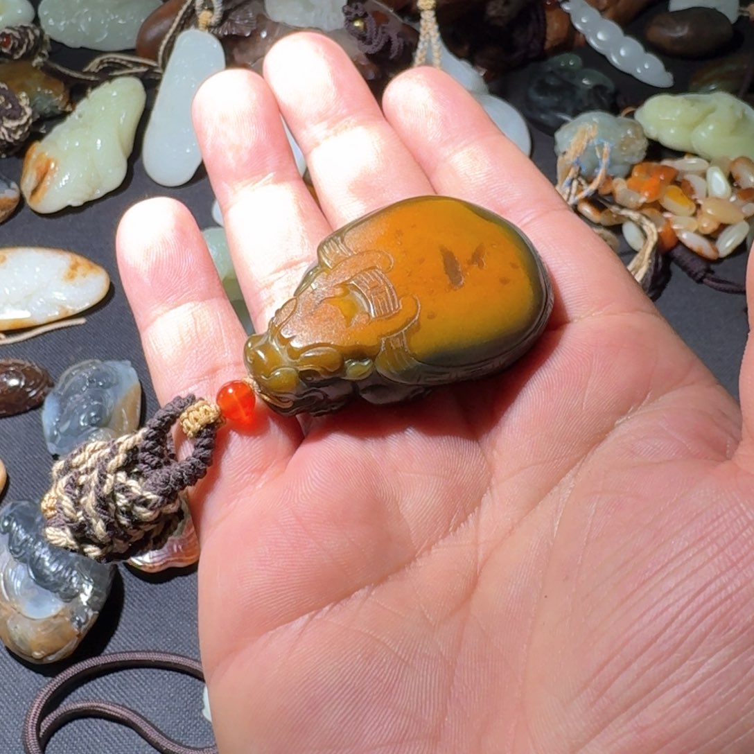 和田玉颈饰未镶嵌